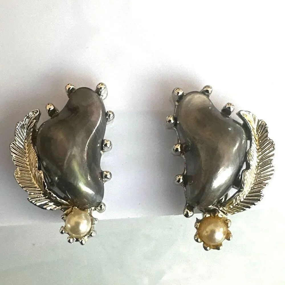 Coro Vintage Gray Thermoset Clip-On Earrings